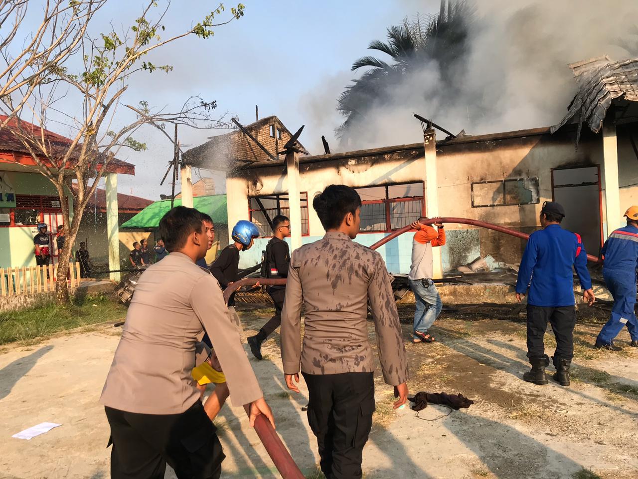 Gedung Madrasyah Aliyah Amaliah Guppi Terbakar