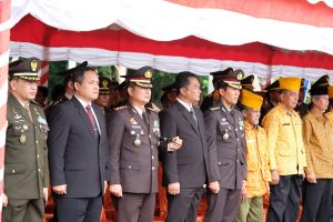 Kapolda Sulbar Hadiri Upacara HUT TNI di Makorem 142 Tatag* Kapolda Sulbar Hadiri Upacara HUT TNI di Makorem 142 Tatag*