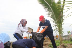 Gerakan Mapaccing Polda Sulbar dan Pemda Sasar Sepanjang Pantai Jalan Arteri.