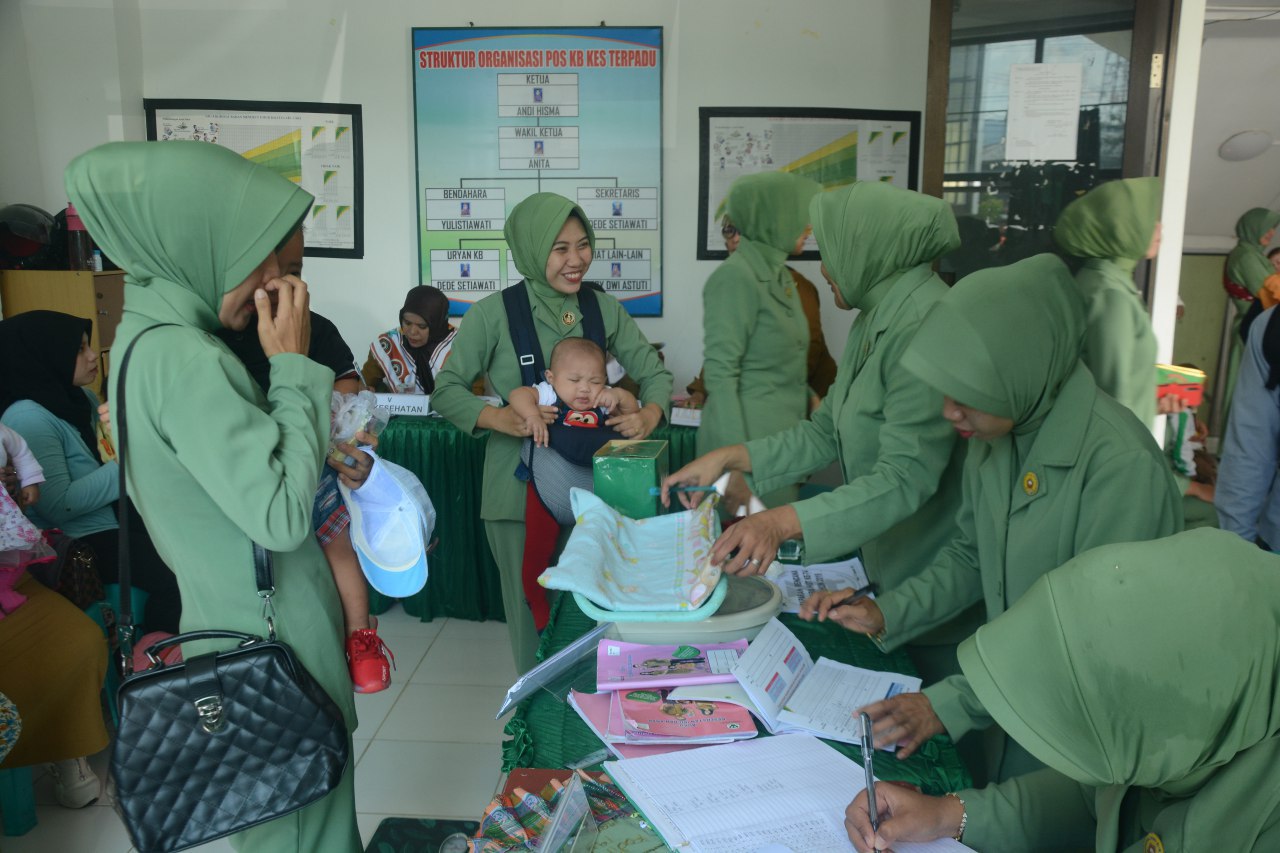 Memperingati Hari Ibu Lomba Bayi Sehat di Gelar