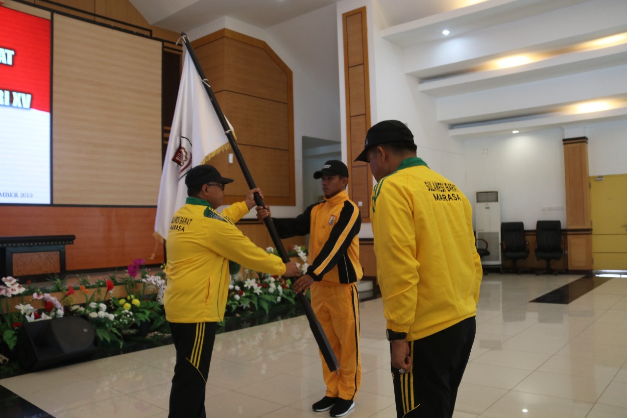 Idris: Kontingen Harumkan Nama Sulbar