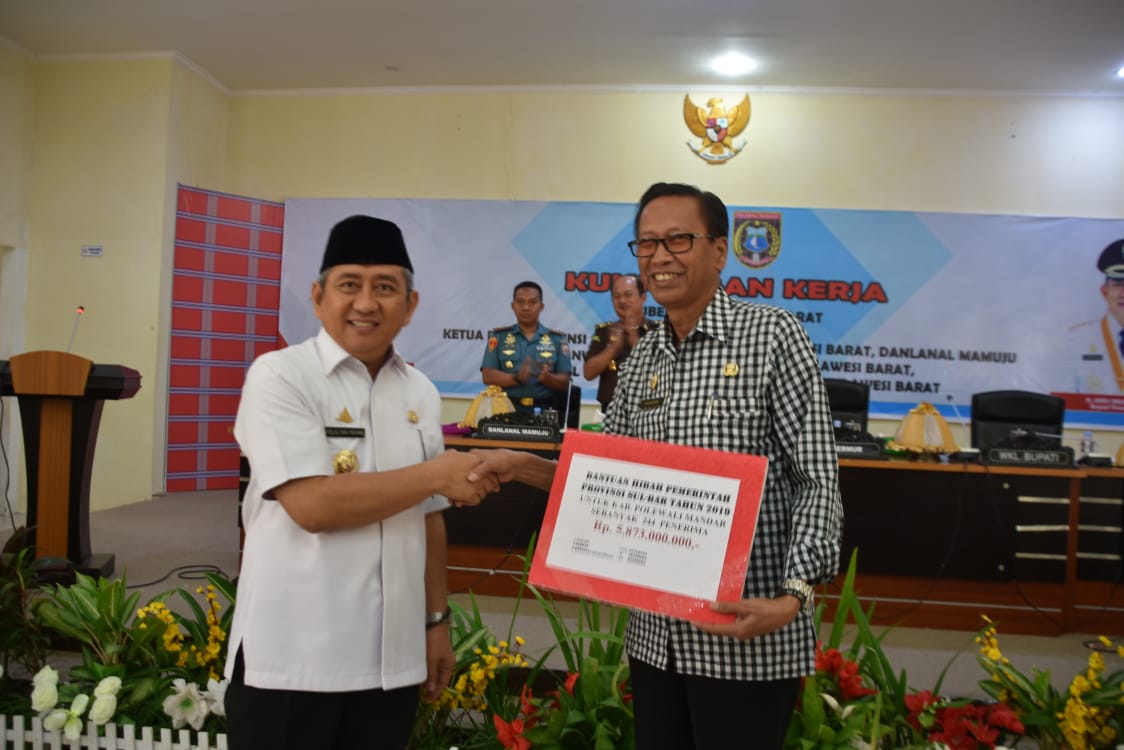 Polman Terima Bantuan Dana Hibah 5,8 M