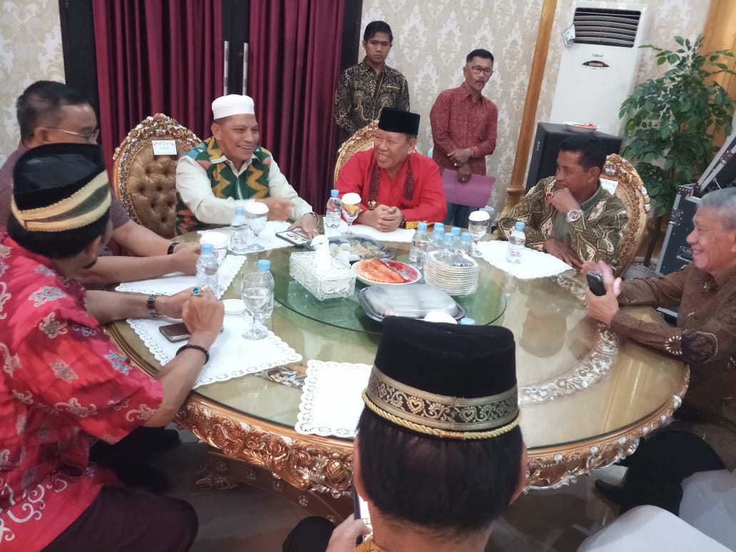 Welcome Diner, Para Tamu Kerajaan Se-Nusantara Santap Malam Bersama di Rujab Gubernur.