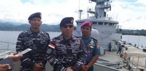 Wow!!!! KRI Yos Sudarso -353 Sandar di Mamuju