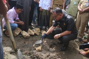 IMG-20200114-WA0023 Bupati Letakkan Batu Pertama Pembangunan Masjid Pasar Lama
