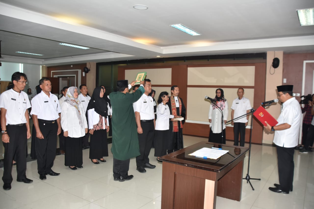 Muh Idris DP Lantik 27 Pejabat Pemprov Sulbar