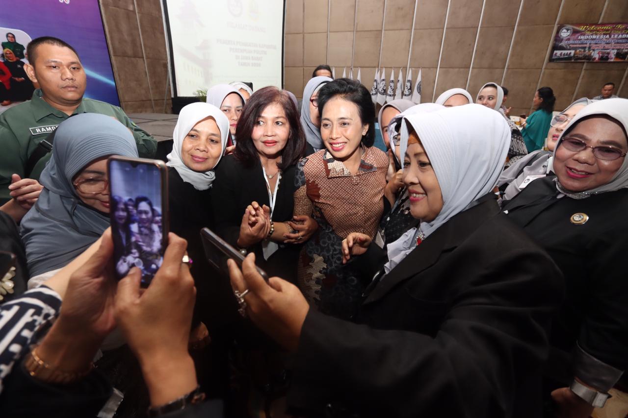 Dukungan Keluarga Kunci Terwujudnya 30 Persen Keterwakilan Perempuan di Parlemen