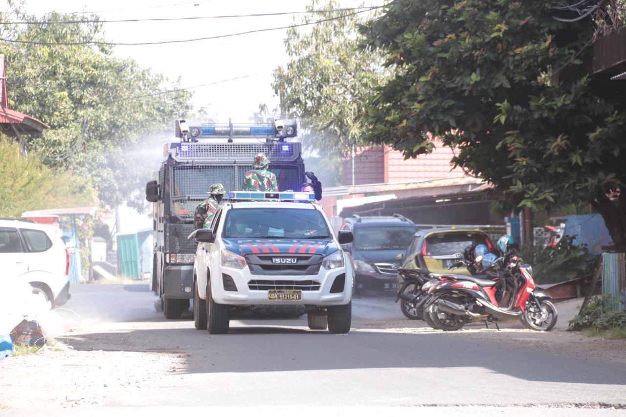 IMG-20200331-WA0061 Kendaraan Water Cannon Diterjunkan Penyemprotan Disinfektan