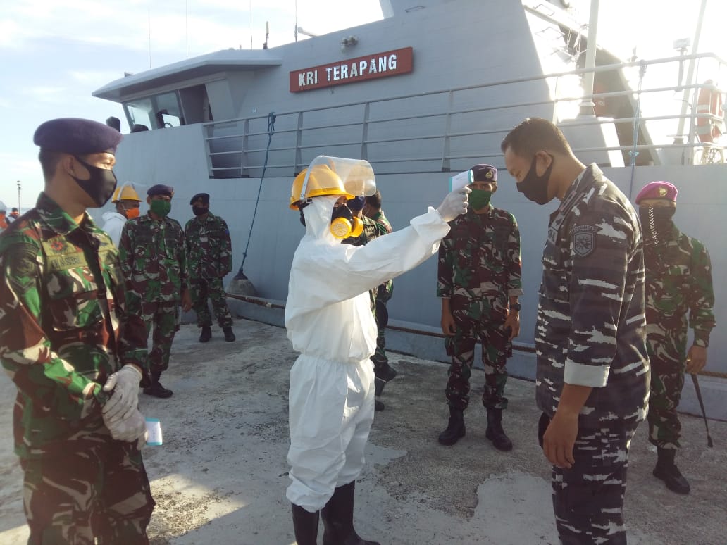 KRI Terapang-648 Sandar Di Dermaga Mako Lanal Mamuju