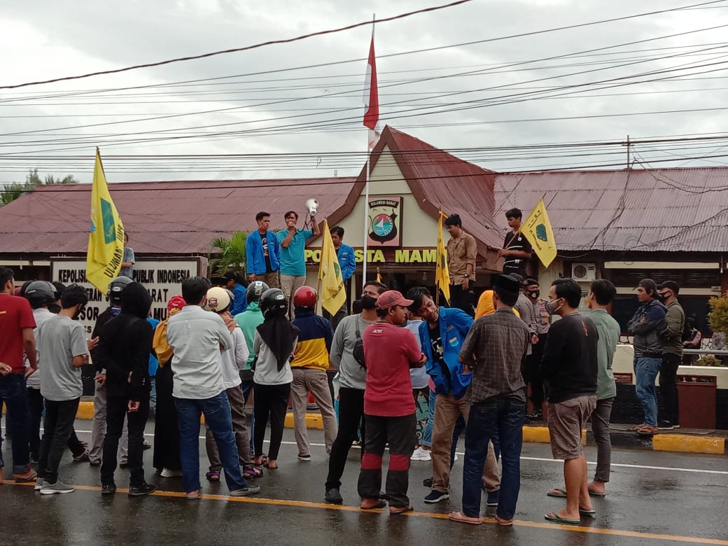 IMG-20200626-WA0058 PC PMII Mamuju UNRAS Di Mapolresta Mamuju