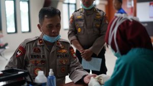 Polda Sulbar Gelar Donor Darah Sambut Hari Bhayangkara Ke-74 Polda Sulbar Gelar Donor Darah Sambut Hari Bhayangkara Ke-74