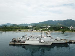 Dua Kapal Perang TNI AL Sandar Di Dermaga Rangas Lanal Mamuju