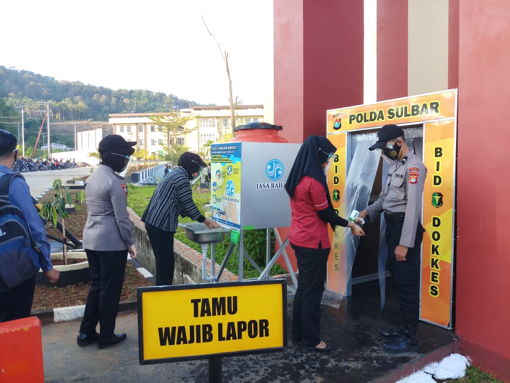 IMG-20200825-WA0014 Polda Sulbar Terapkan Protokol Kesehatan Sebelum Masuk Mako