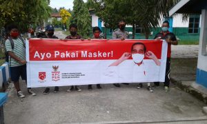 Personel Polsek Budong-Budong Sosialisasi “Ayo Pakai Masker”