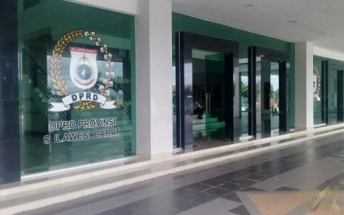 images (33) Ombudsman Case Close, Aduan Terkait Pemutusan Kontrak PTT Sekwan DPRD Sulbar