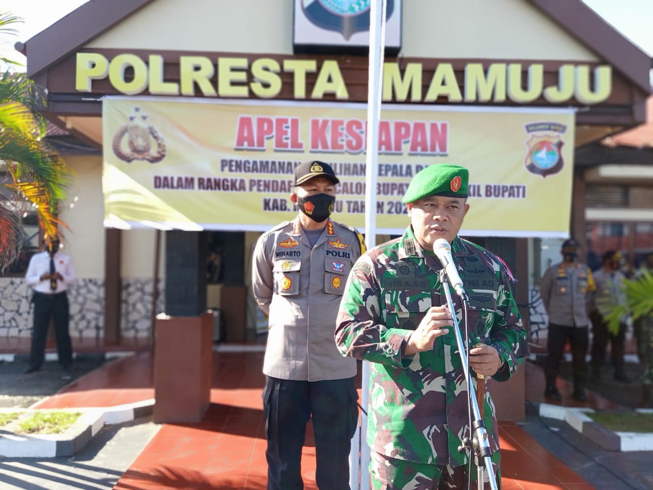 WhatsApp Image 2020-09-04 at 12.12.10 Dandim 1418 Mamuju , Kapolresta Pimpim Apel Gelar Pasukan Pengamanan Pendaftaran Calon Bupati Dan Wakil Bupati Mamuju Tahun 2020