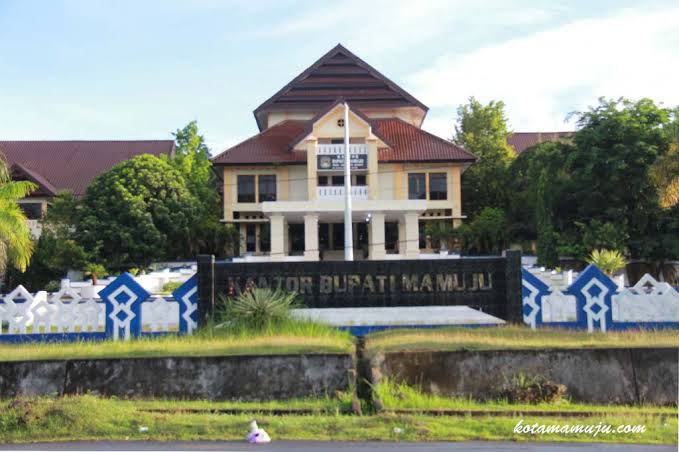 images (40) Komisi II DPRD Mamuju Segera RDP dengan BPKAD