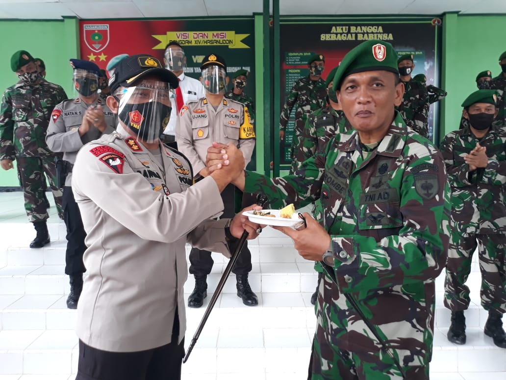 Surprise Hut TNI Ke-75, Polres Majene Datangi Kodim dan Kompi