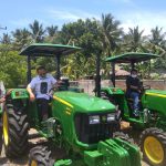 SDK Serahkan Bantuan Alsintan