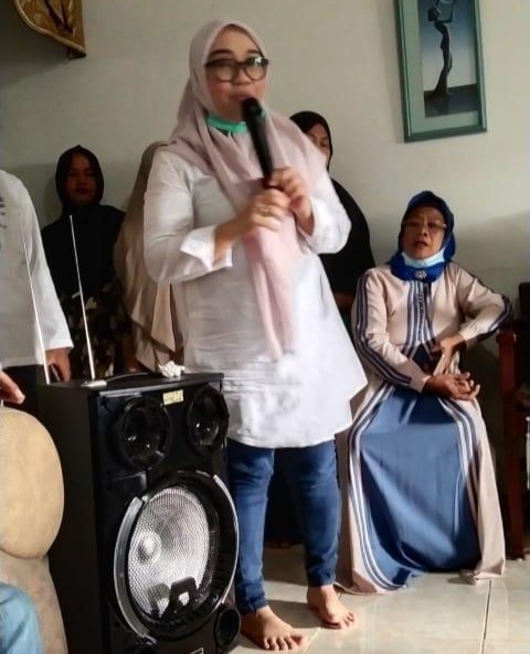 Warga Tasiu Beri Dukungan Ke Paslon Tina Ado