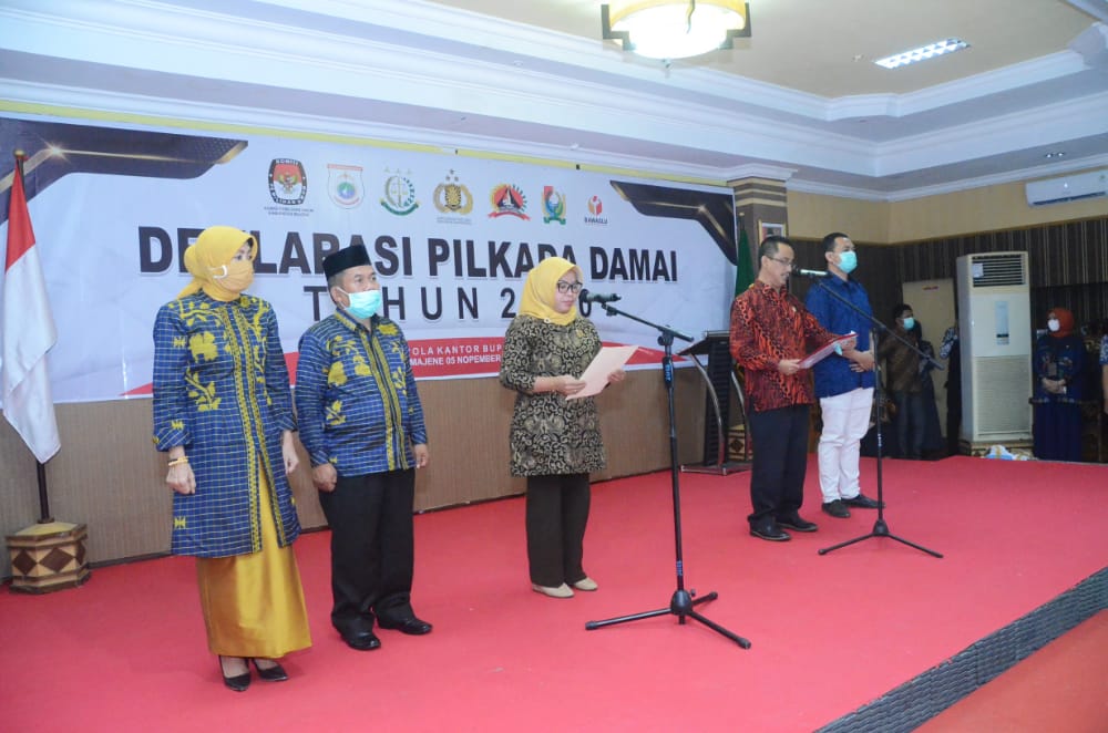 Paslon Bupati Majene dan Wakil Bupati Majene Komitmen Pilkada Damai