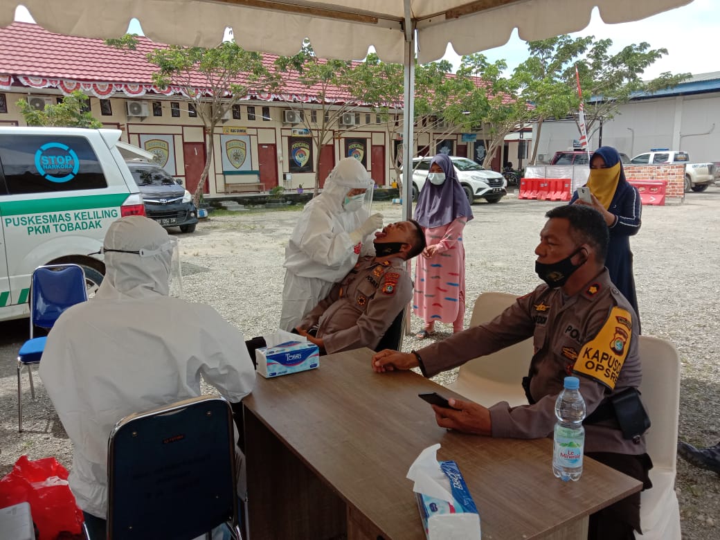  Ratusan Personil Polres Mateng Swab Test