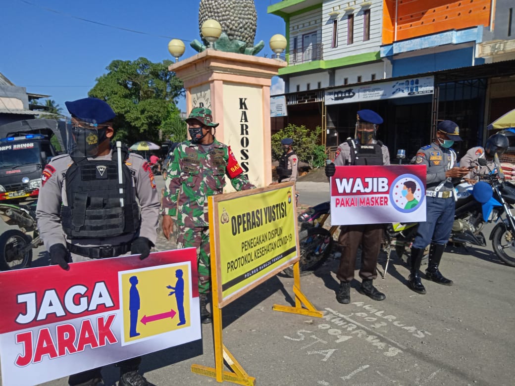 Polsek Karossa Tak Lelah Ingatkan Masyarakat Soal Masker