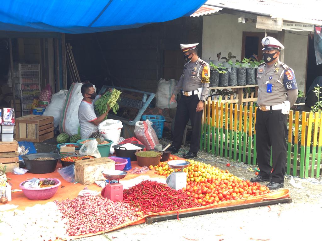 Polres Pasangkayu Bersama TNI Dampingi Satpol PP Tegakkan Perbup Penegakan Prokes Covid-19.