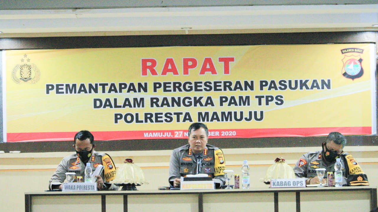 Kapolresta Mamuju Rapat Pemantapan Pergeseran Pasukan PAM TPS Kapolresta Mamuju Rapat Pemantapan Pergeseran Pasukan PAM TPS