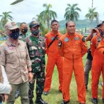 Gunakan Helikopter, Bupati Mamuju Kunjungi Masyarakat Bela-Kopeang