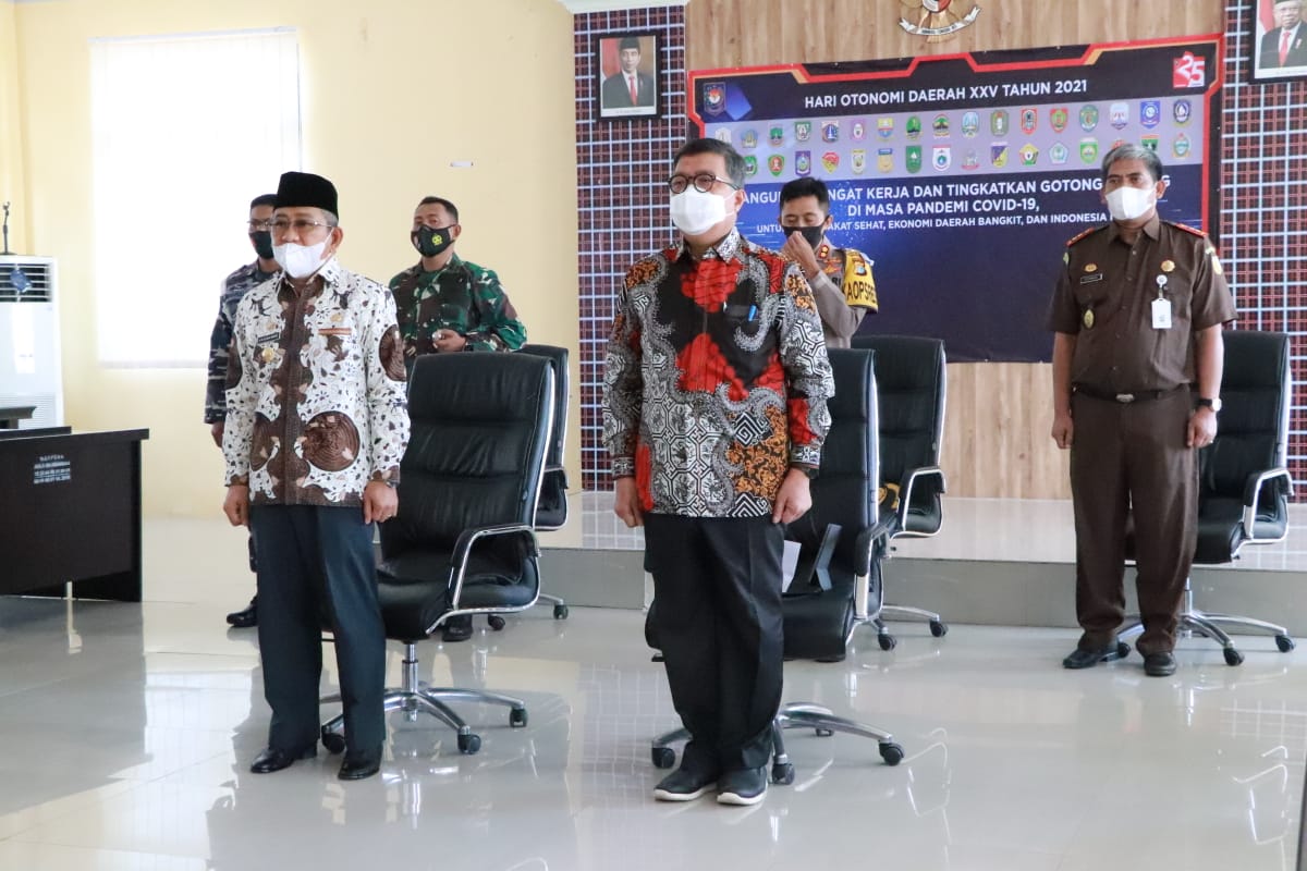 Gubernur Sulbar Hadiri Peringatan Hari Otoda ke-25