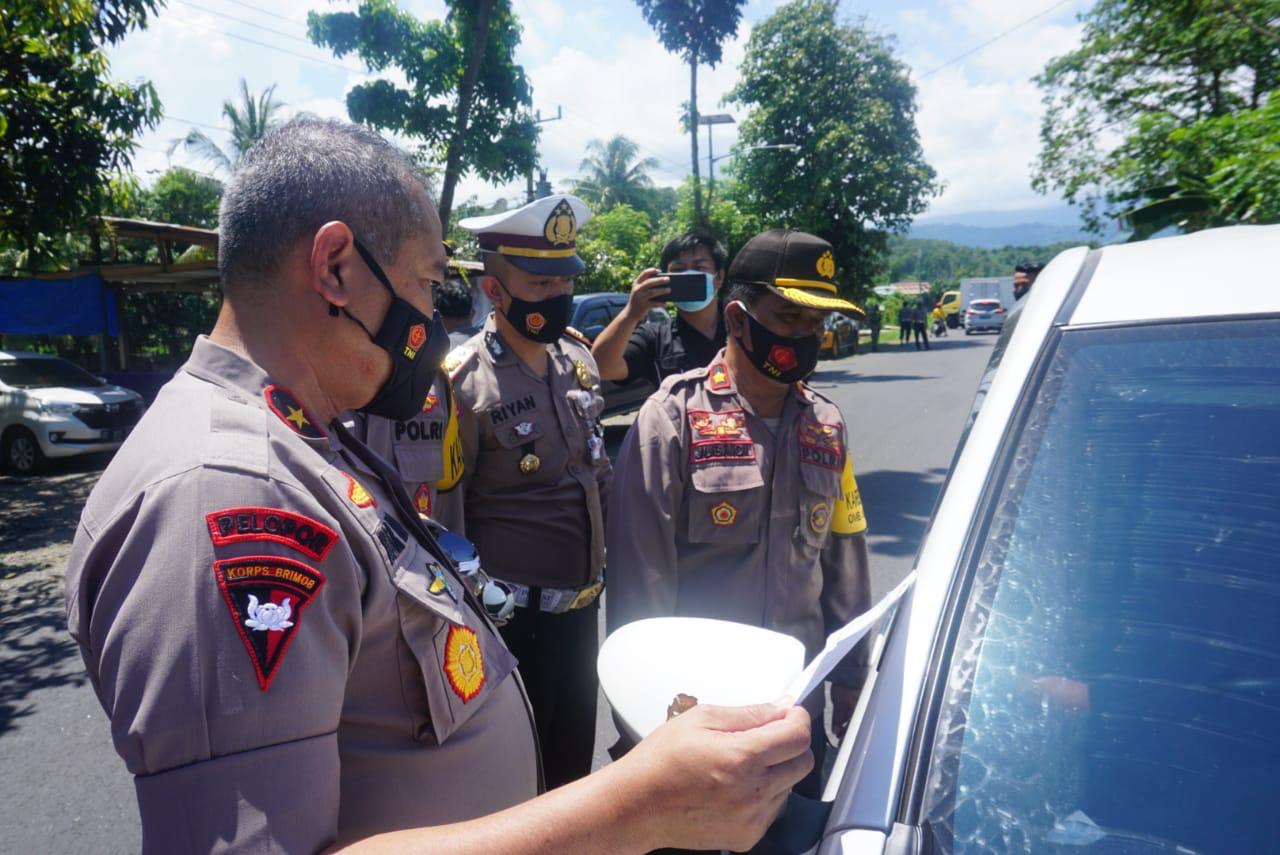 Wakapolda Cek Pos Penyekatan mudik di Perbatasan Polman