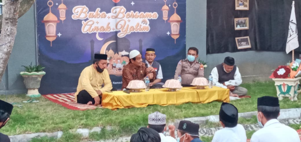 Satuan Binmas Polres Majene dan Penggiat Literasi Gelar Buka Puasa Bersama Anak Yatim