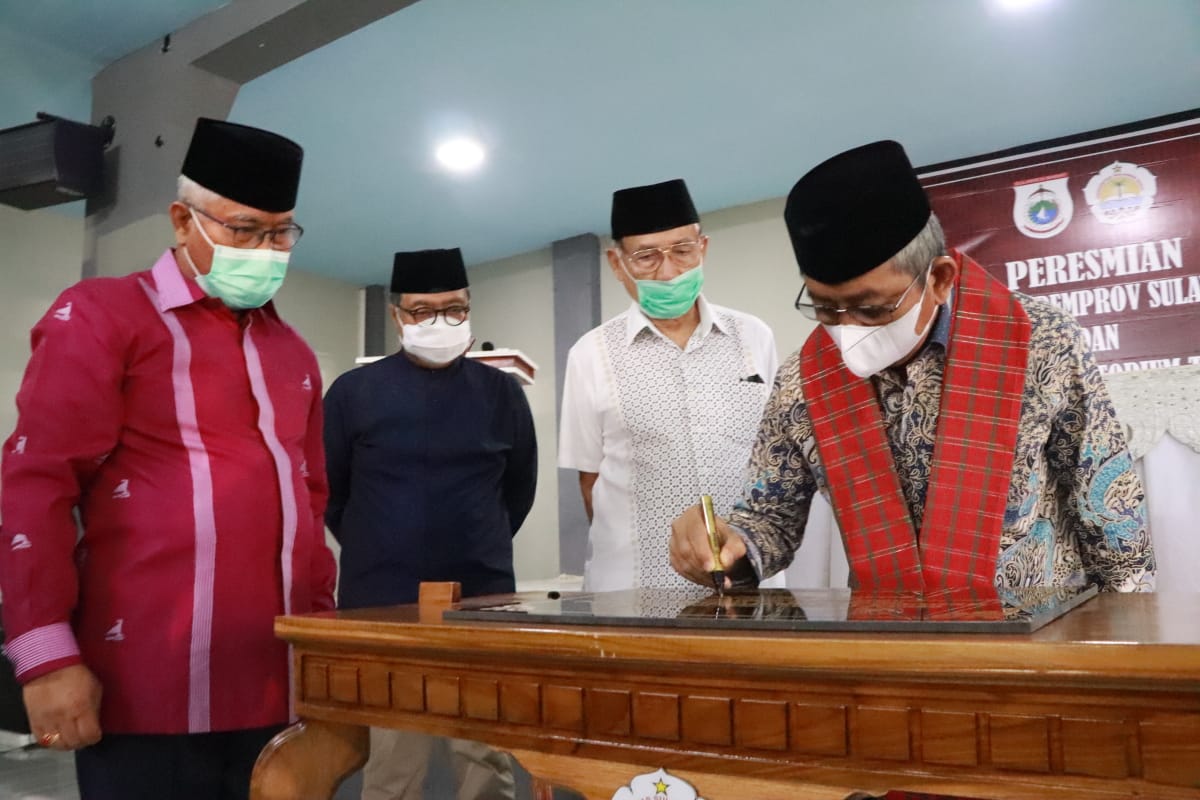 Ali Baal Resmikan Gedung Hibah Pemprov Sulbar dan Laboratorium Terpadu Unsulbar