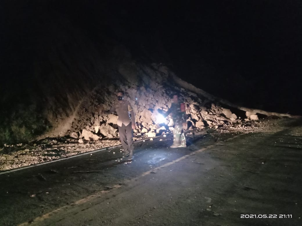 Polres Majene Amankan Lokasi Longsor di Dusun Lombona