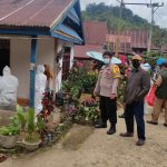 Bhabinkamtibmas dan Babinsa Dampingi Tim Tracer Puskesmas Aralle Bhabinkamtibmas dan Babinsa Dampingi Tim Tracer Puskesmas Aralle