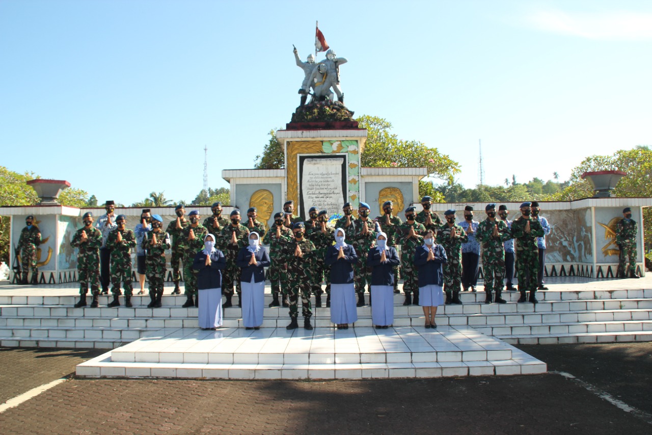 Sederhana Namun Khidmat, Ziarah Makam Pahlawan Peringatan Hari Bhakti TNI AU