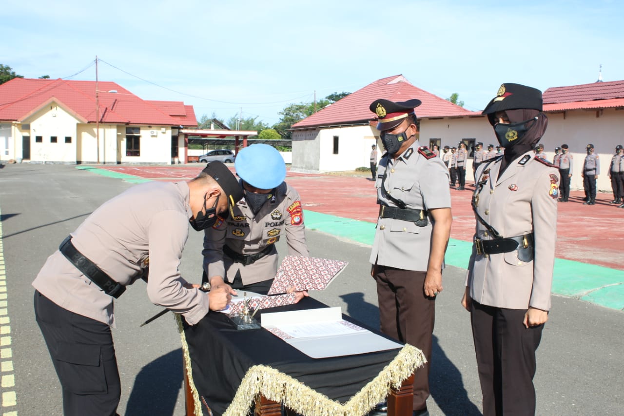 Kapolres Pasangkayu Pimpin Sertijab Kabag Ren Polres Pasangkayu