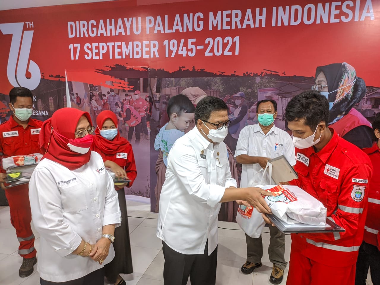 Idris : Eksistensi PMI Sulbar Patut Diacungi Jempol Idris : Eksistensi PMI Sulbar Patut Diacungi Jempol