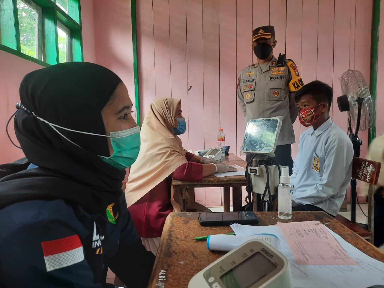 Polres Majene Sukseskan Vaksinasi di Ponpes Miftahul Jihad Tande