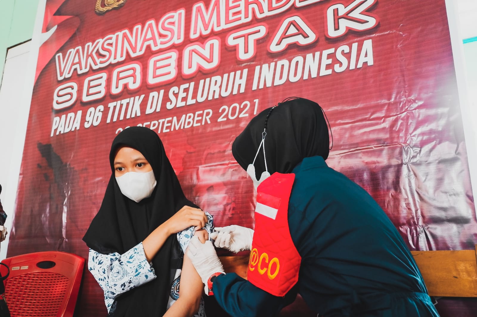 Polres Mamuju Tengah Laksanakan Vaksinasi Merdeka Serentak di SMA Negeri 1 Topoyo