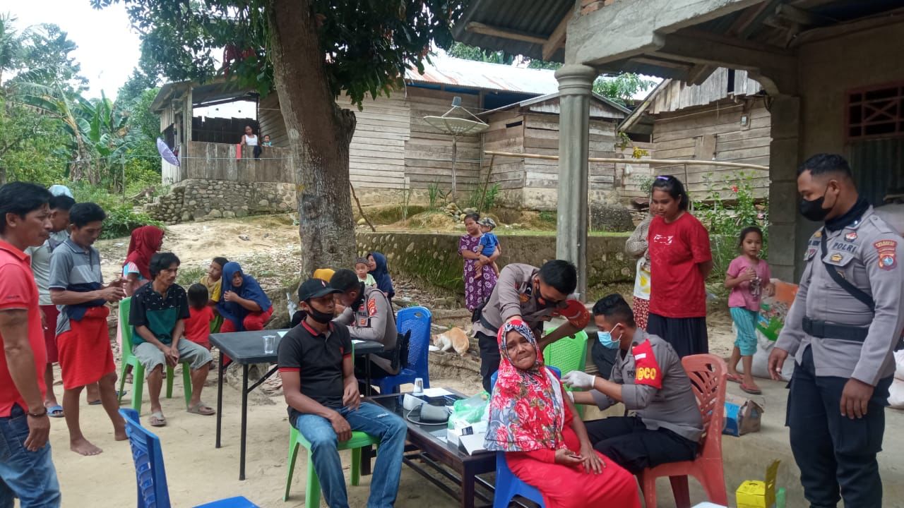 Polresta Mamuju Sasar Vaksinasi di Desa Salukayu Kecamatan Papalang