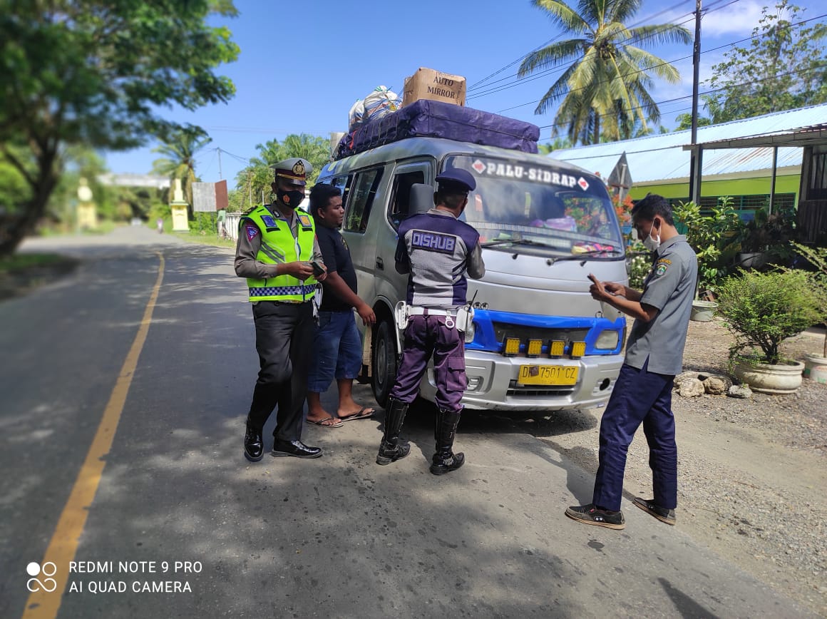 Satlantas Polres Mamuju Tengah Back Up Dinas Perhubungan Sosialisasikan Pengemudi Tentang Zero Odol 2023