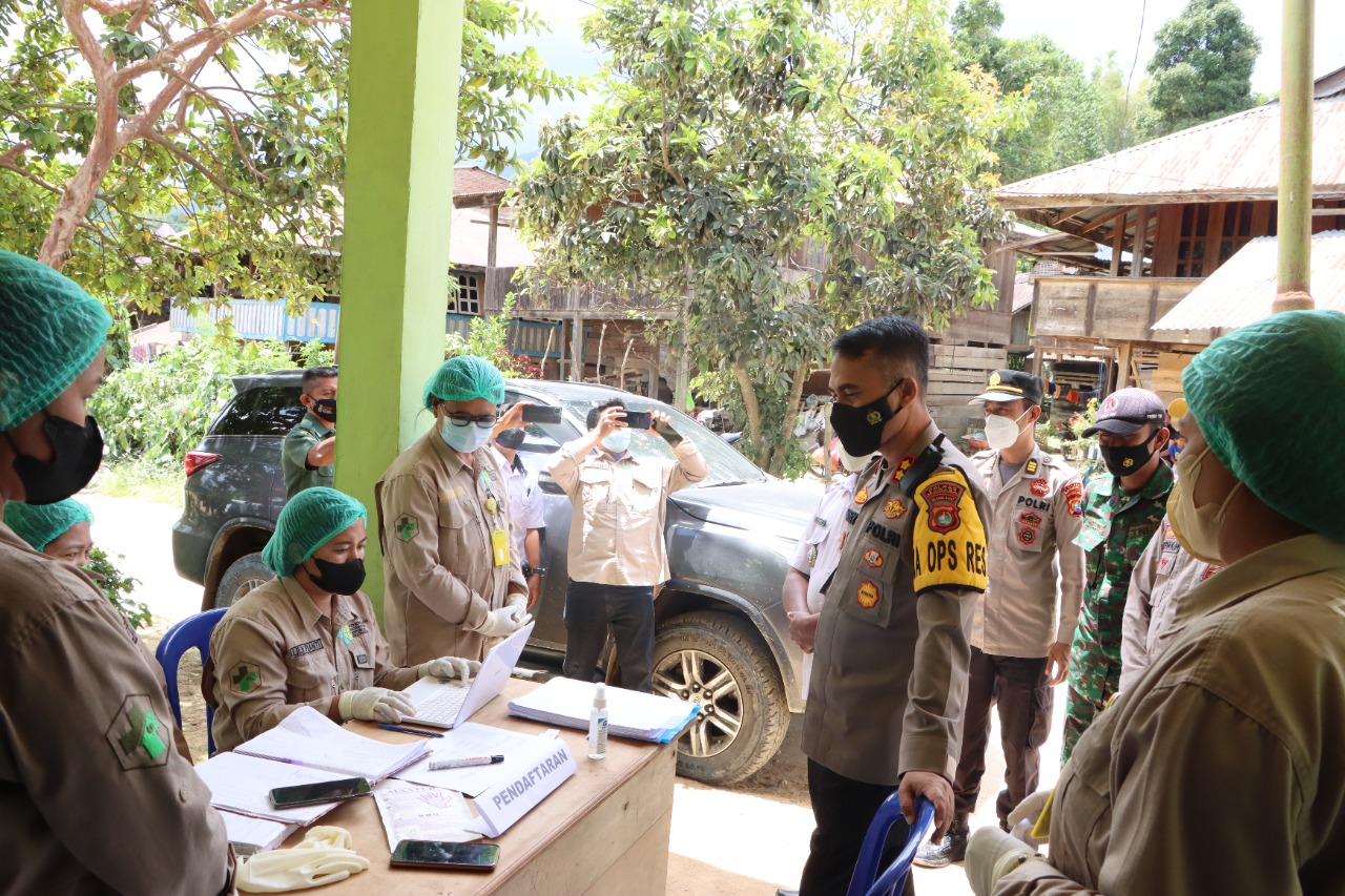 Kapolres Mamasa AKBP Harry Andreas Terus Pantau Pelaksanaan Vaksinasi