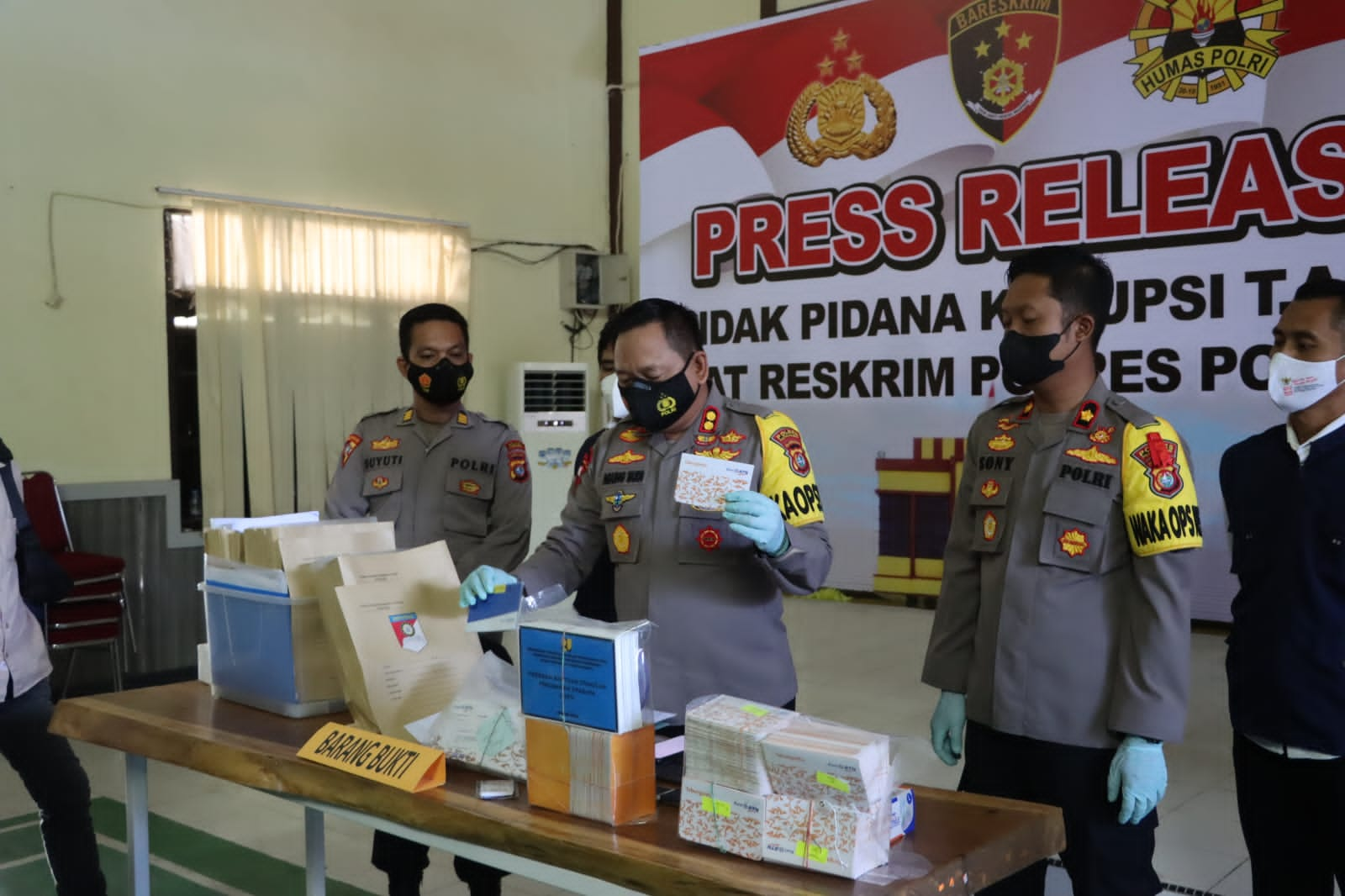 Polres Polman limpahkan berkas perkara 2 pelaku Korupsi