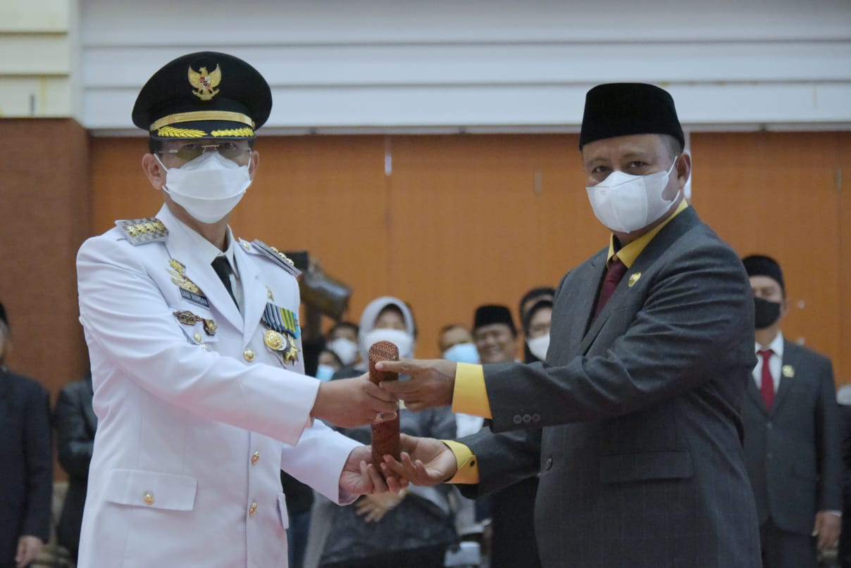 Uu Ruzhanul Ulum Lantik Dani Ramdan sebagai Penjabat Bupati Bekasi