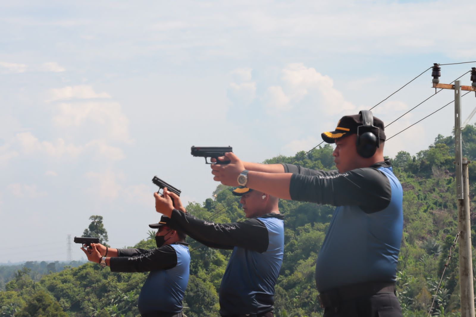 Polres Mamuju Tengah Gelar Lomba Menembak 