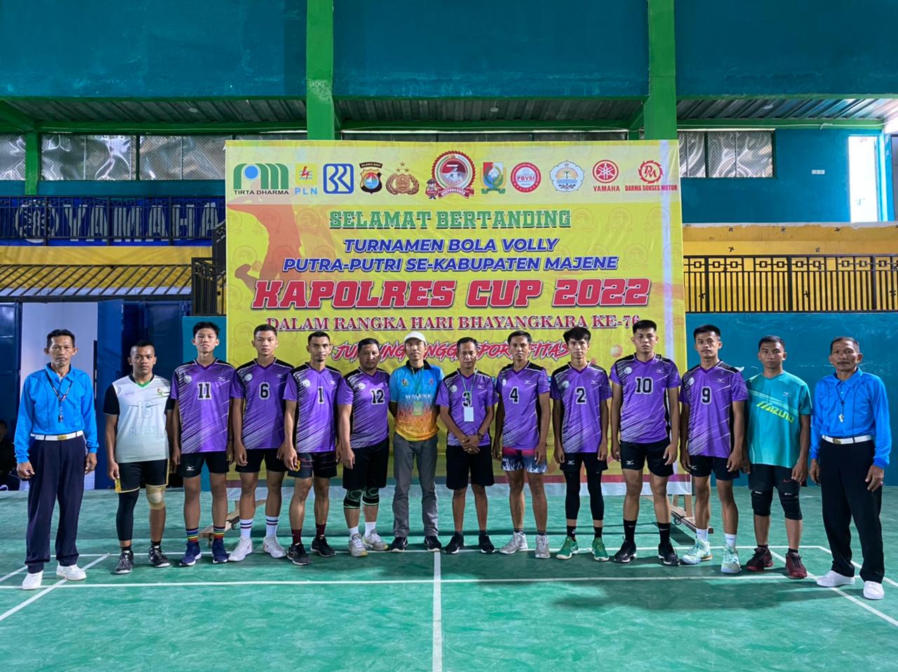 Perebutan Juara 3 Bola Voli Kapolres Cup, Team Unsulbar (Putri) dan Team Melati 45 (Putra) Libas Lawannya.