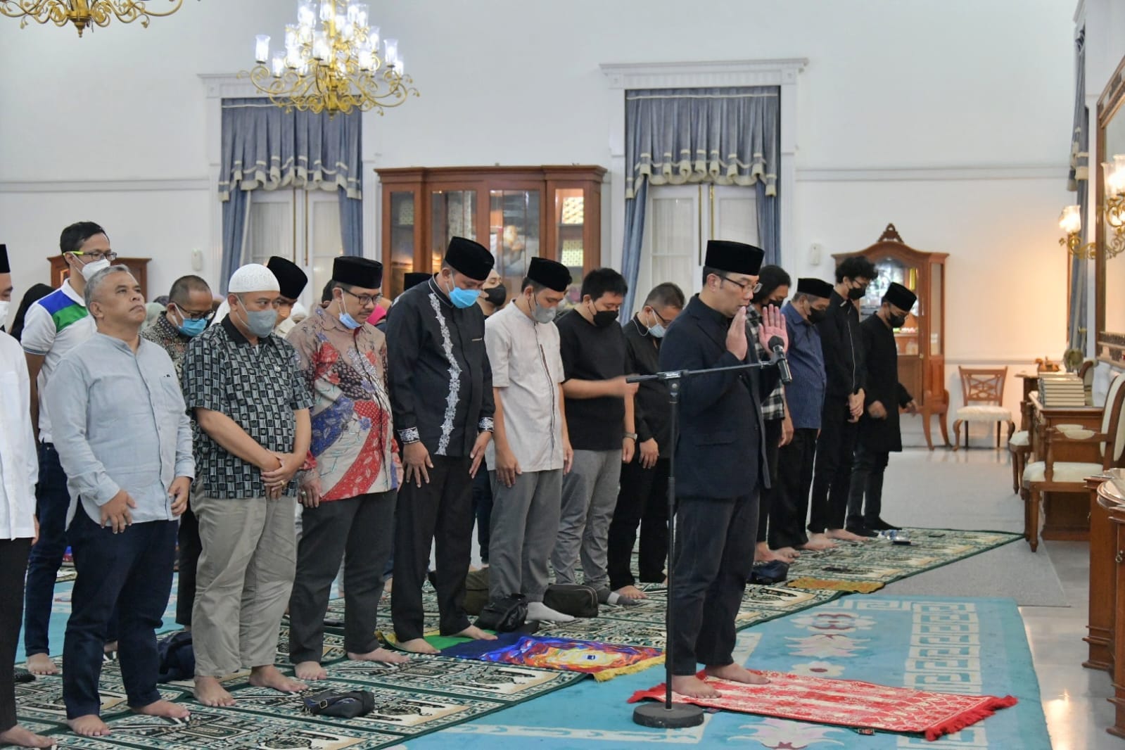 Agus Harimurti Yudhoyono Takziah ke Kediaman Gubernur Ridwan kamil