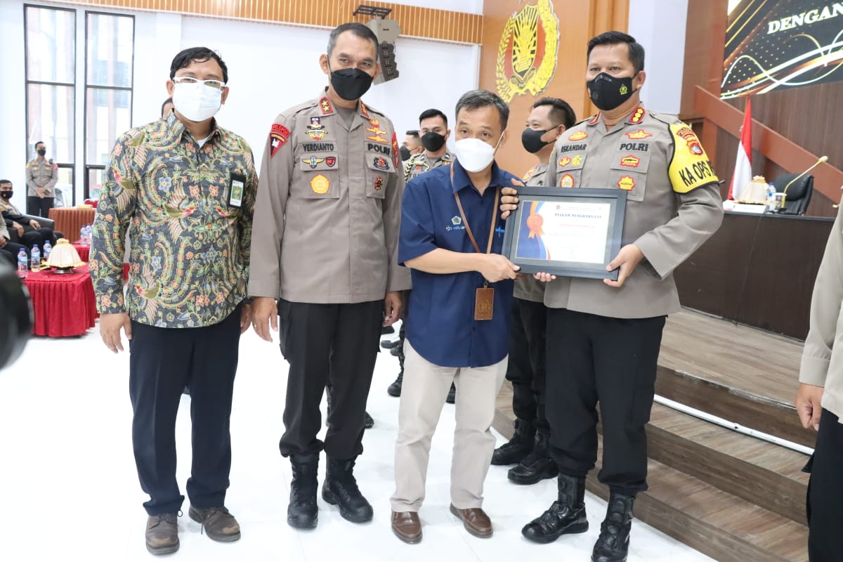 Polresta Mamuju Kembali Raih Penghargaan Dari Kementrian Keuangan Terkait Pengelolaan Keuangan Negara.